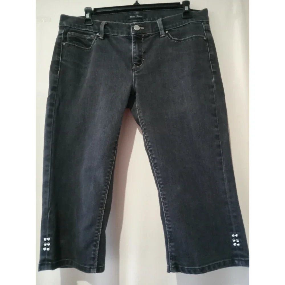 WHITE HOUSE BLACK MARKET Noir Women's Capri Size 6 ( 961)